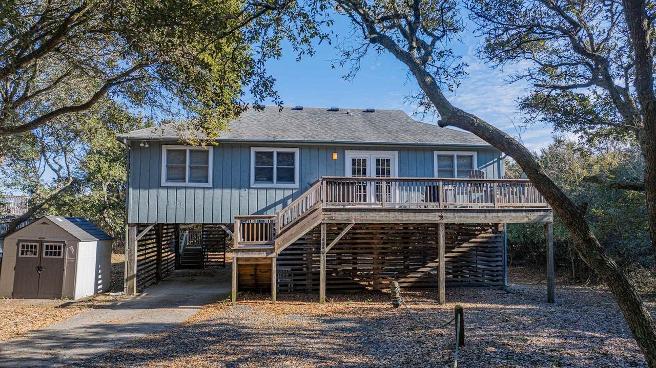 4240 Johnston Ln #1438534P - Photo 6 of 50