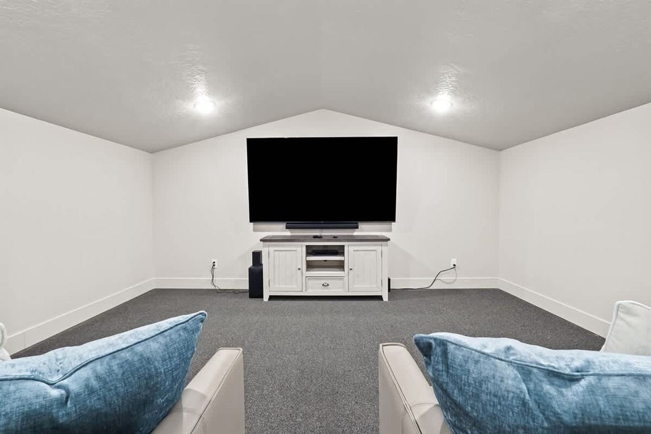 303 Cm Ridge Ln #1460946P - Photo 5 of 50