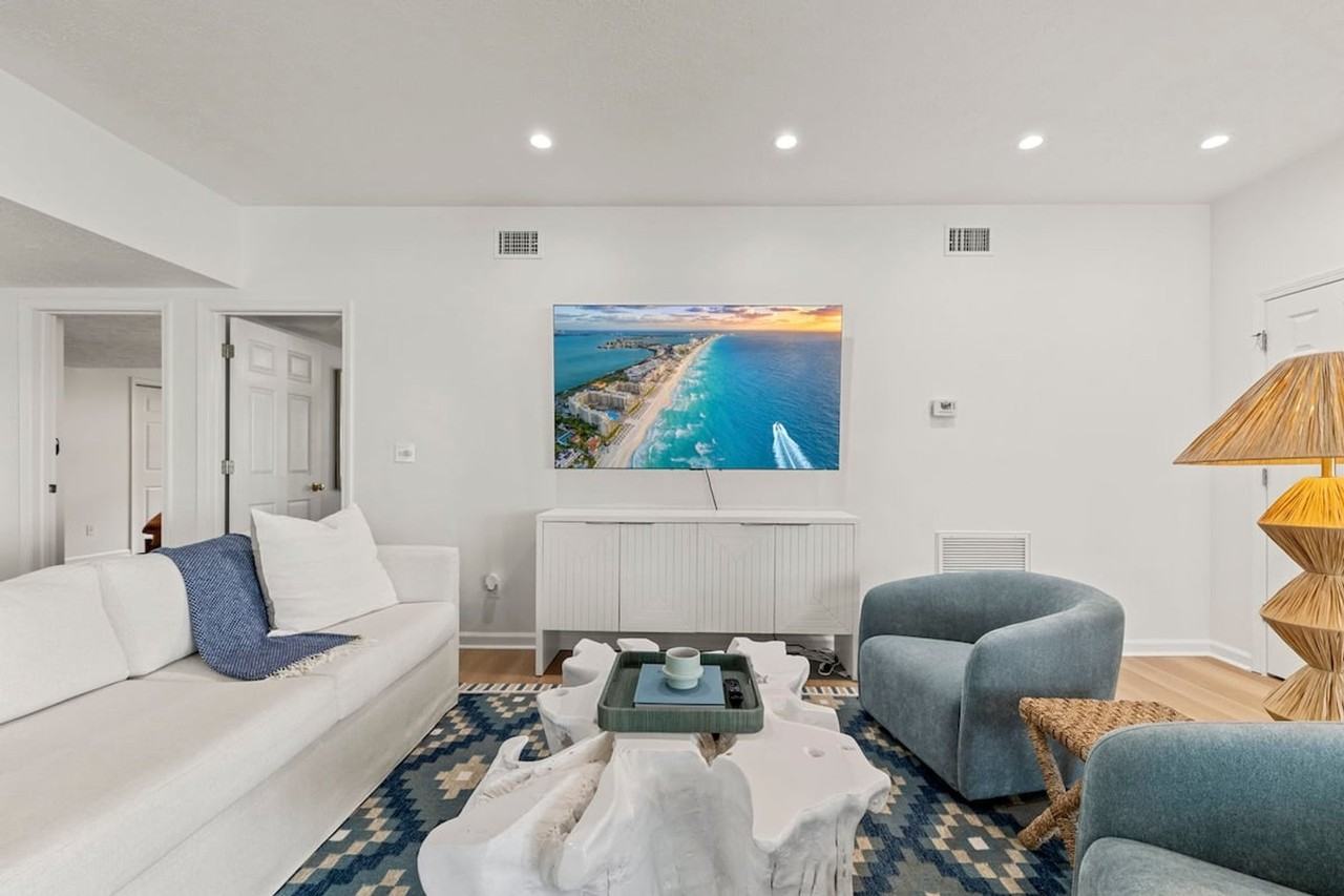 169 Pompano St #1447114P - Photo 5 of 50