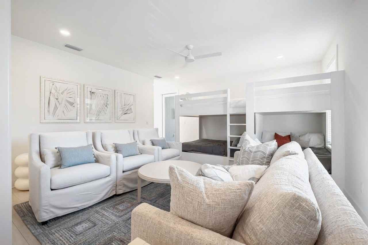 31 Sarah St #1447177P - Photo 4 of 50