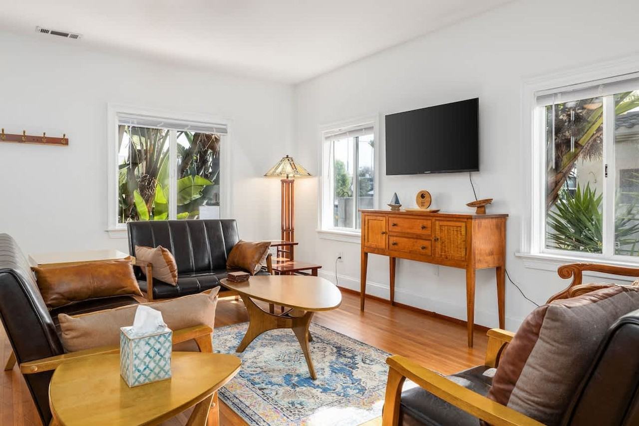 525 S Tremont St #1462279P - Photo 2 of 16