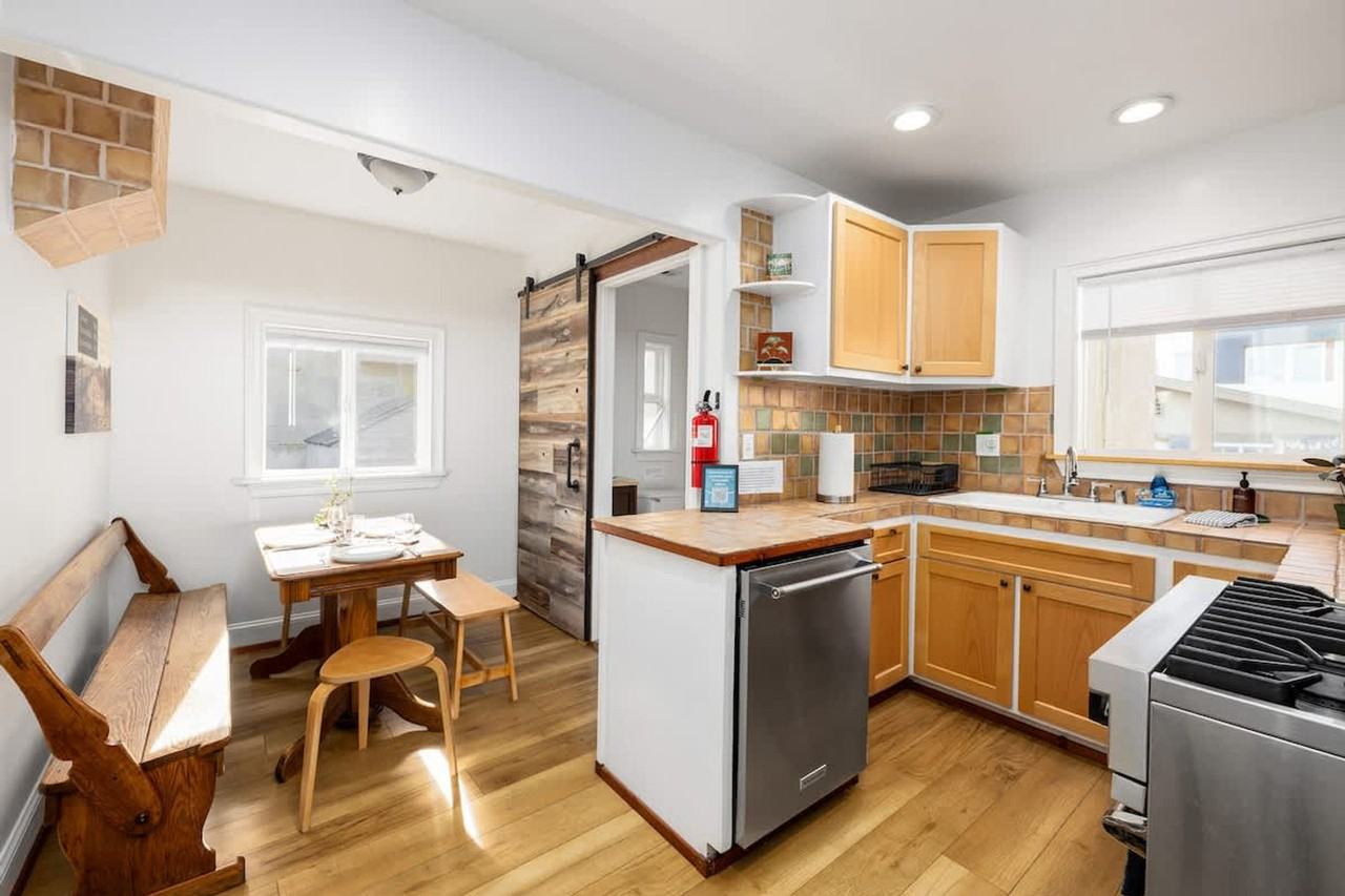 525 S Tremont St #1462279P - Photo 6 of 16