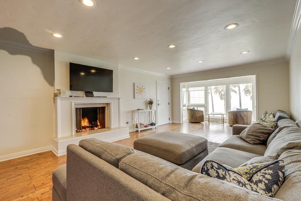 1039 Coast Blvd #1386060P - Photo 2 of 24