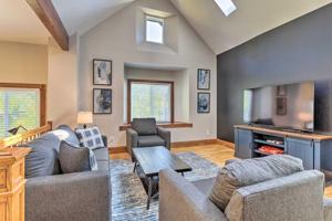 featured image of 1537 N Williams St