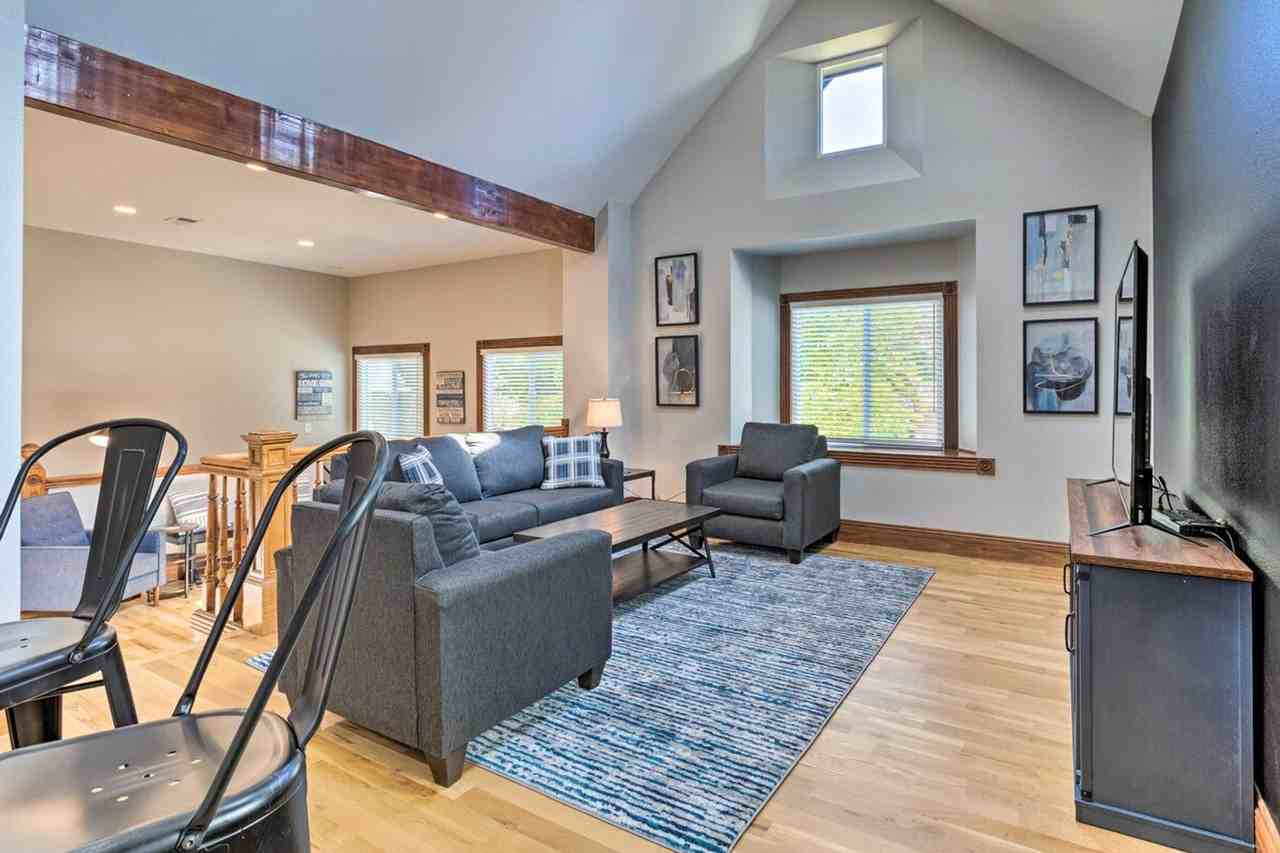 1537 N Williams St #1386213P - Photo 6 of 36