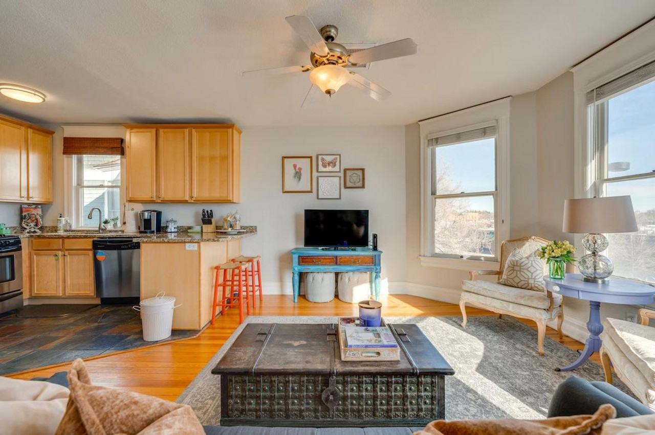 2503 Broadway St #1385608P - Photo 4 of 25