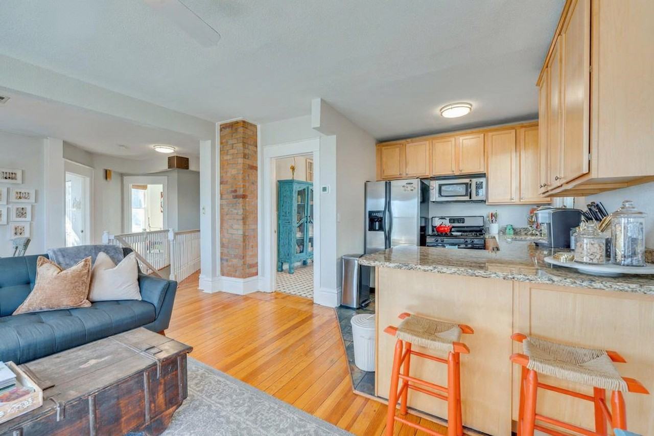 2503 Broadway St #1385608P - Photo 6 of 25