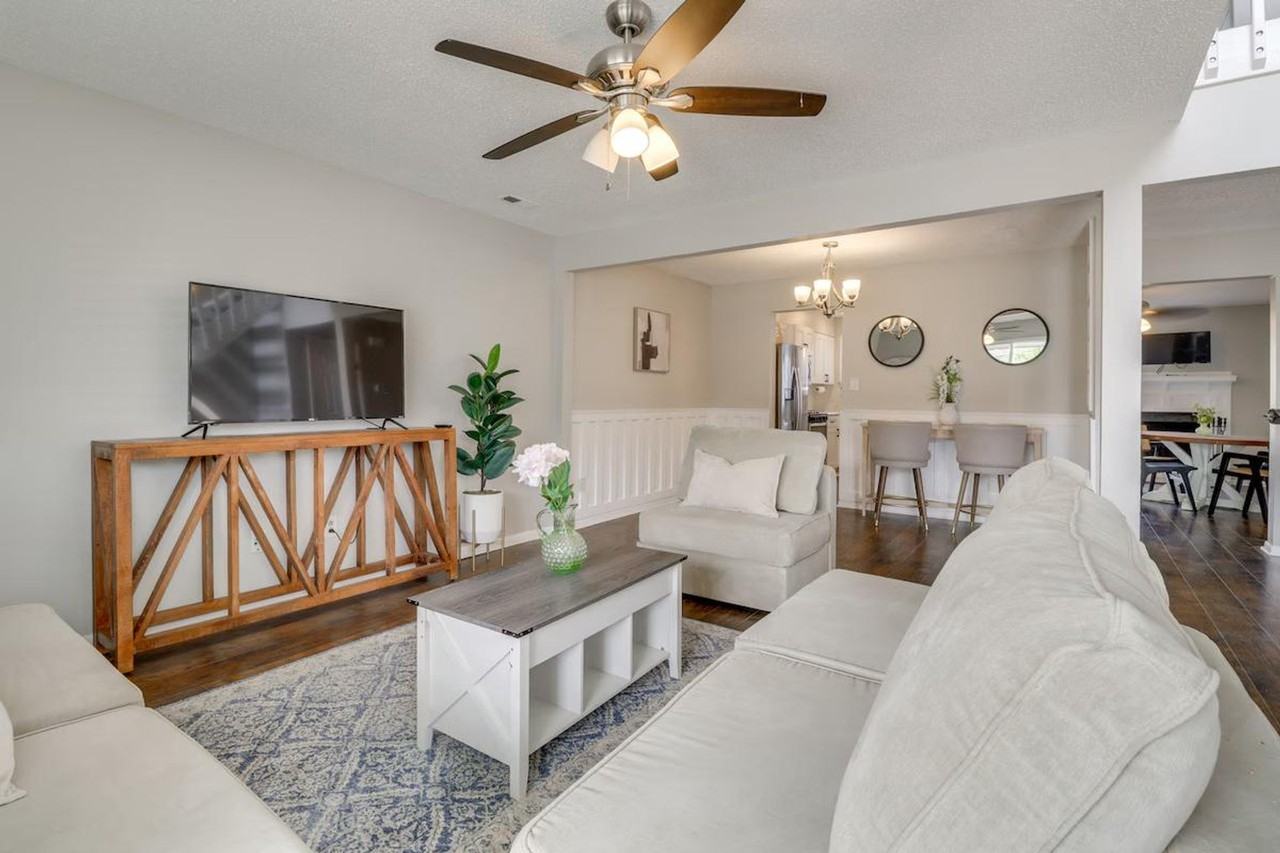 749 Quesnel Dr #1385677P - Photo 4 of 26