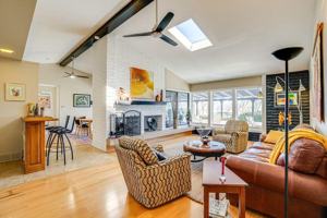 featured image of 21 Walking Diamond Dr