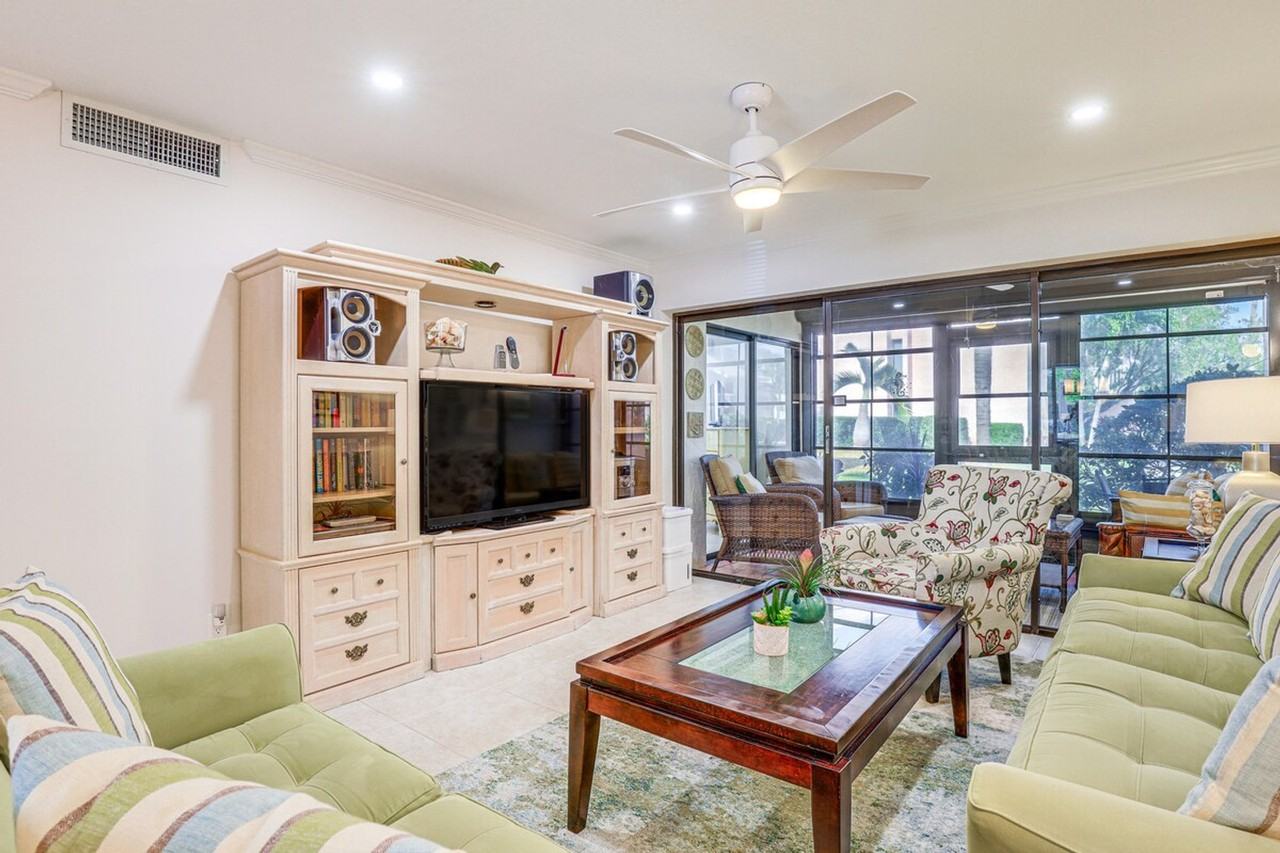 2400 S Ocean Dr #1386095P - Photo 2 of 35