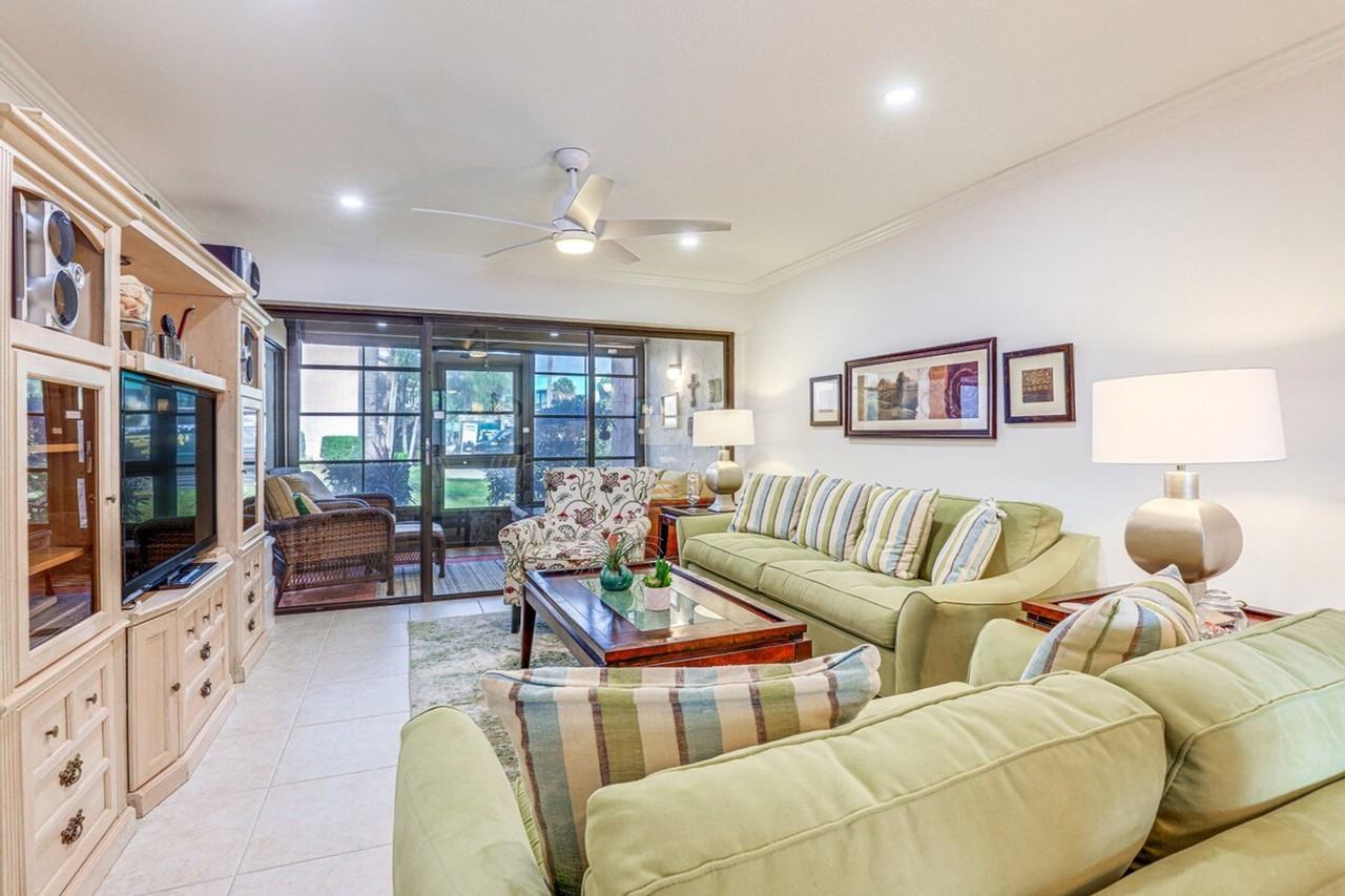 2400 S Ocean Dr #1386095P - Photo 3 of 35