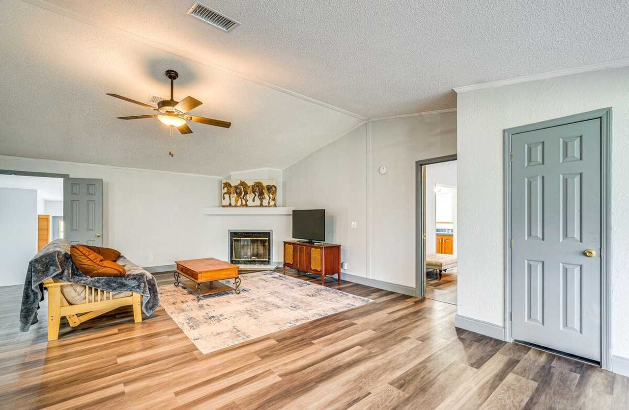 6651 Se County Road 337 #1385589P - Photo 5 of 32