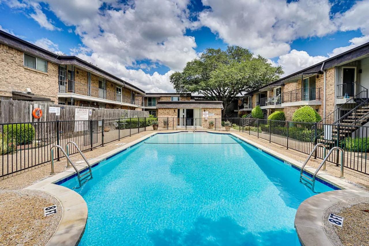 10228 Regal Oaks Dr #1386255P - Photo 3 of 23