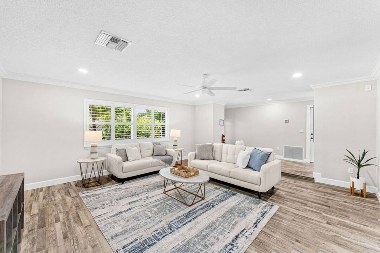 1109 Seminole Dr #1464868P - Photo 5 of 39