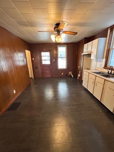 719 Crescent Ave - Photo 2 of 43