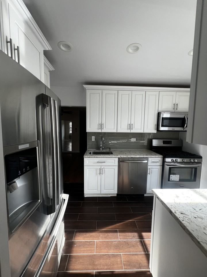 2385 Barker Avenue #5A - Photo 2 of 4