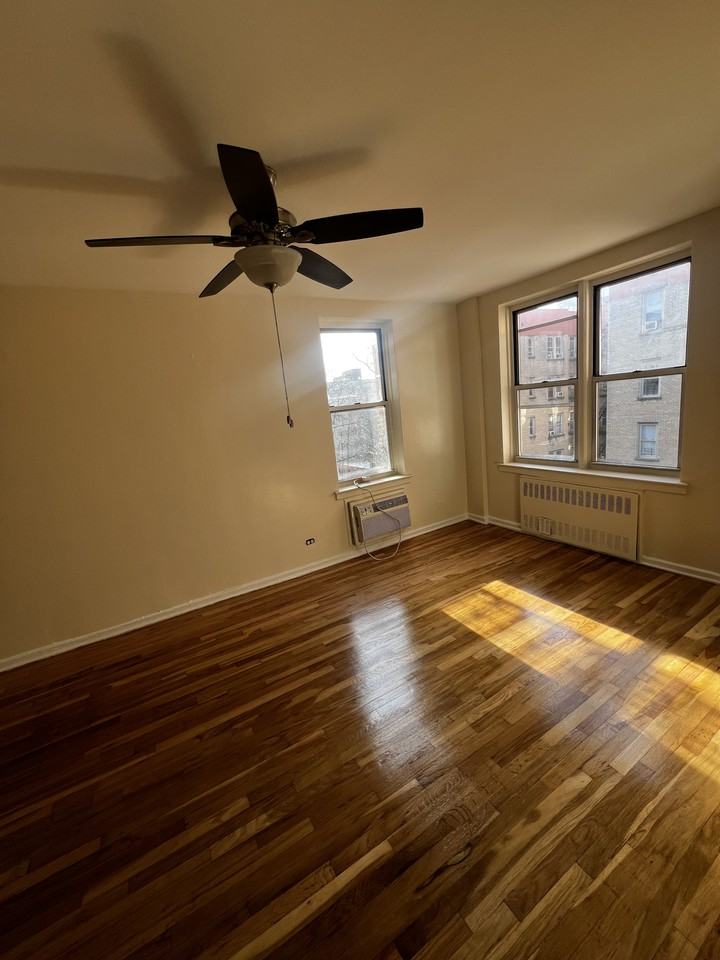 2385 Barker Avenue #5A - Photo 3 of 4