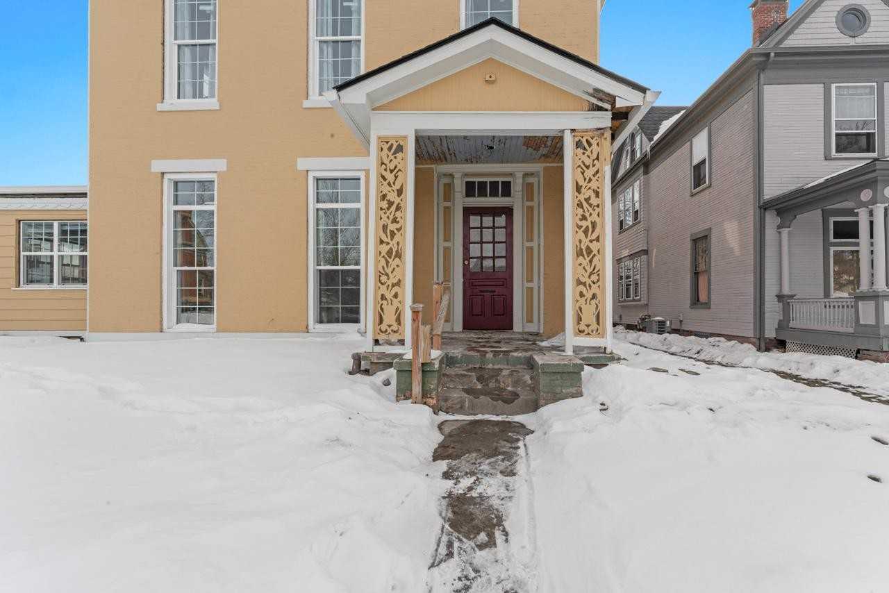 621 E Main St - Photo 5 of 34