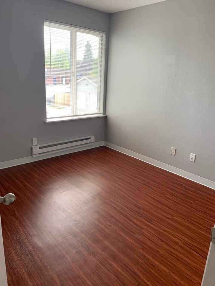 3720 South Thompson Avenue #205 - Photo 5 of 9