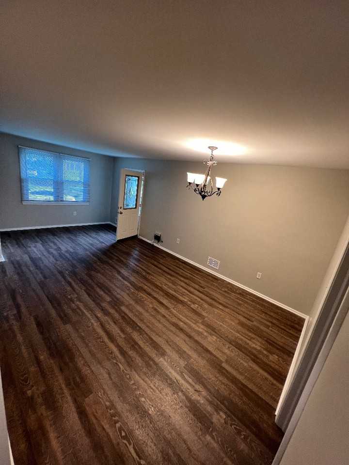 920 Homberg Ave - Photo 4 of 13