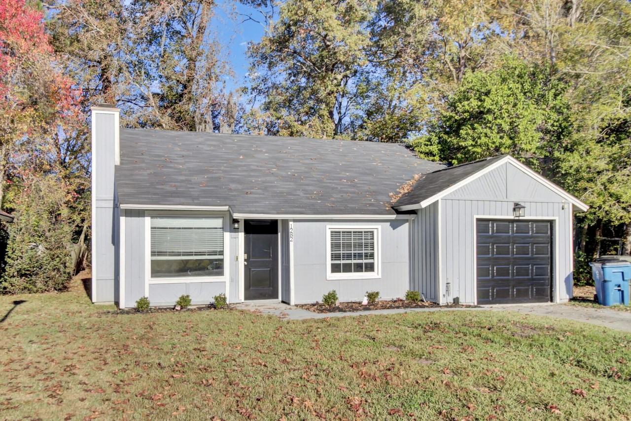 1282 Maryland Dr - Photo 2 of 11