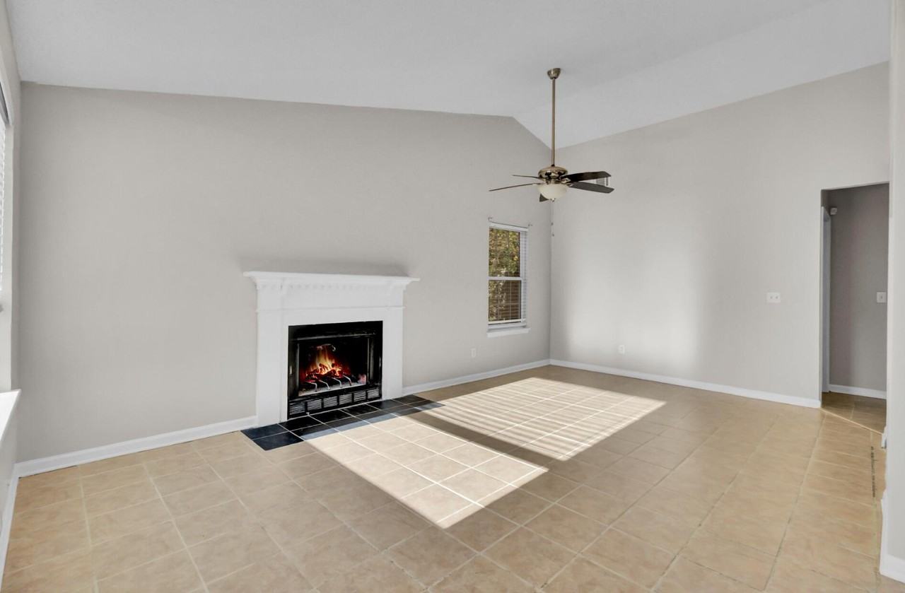 1282 Maryland Dr - Photo 7 of 11