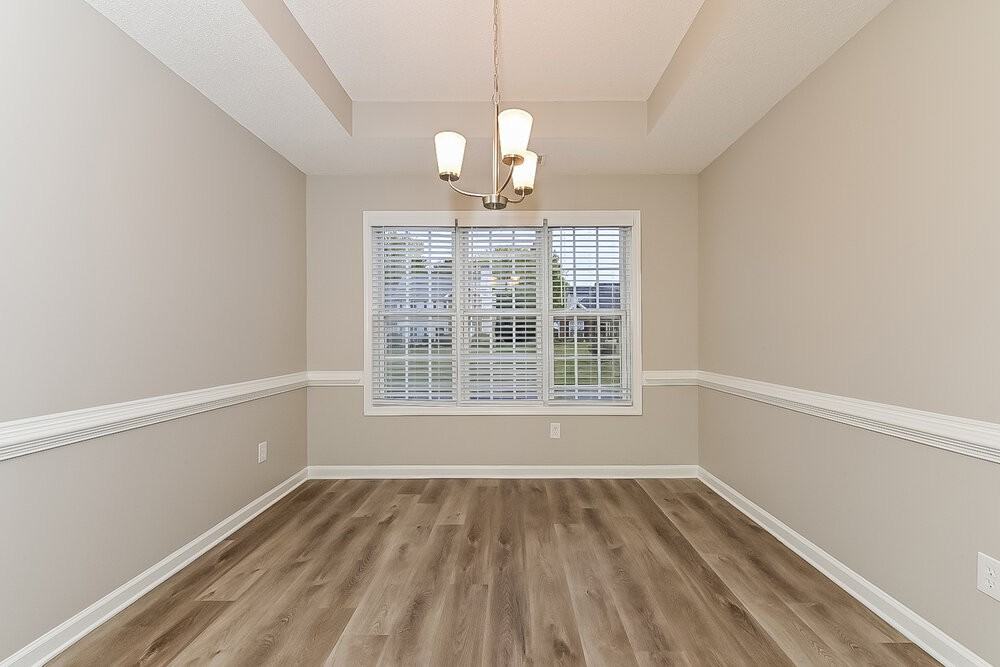 915 Castlerock Way - Photo 6 of 17