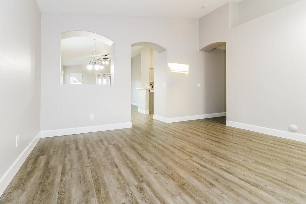 1388 S 159th Ave - Photo 4 of 16