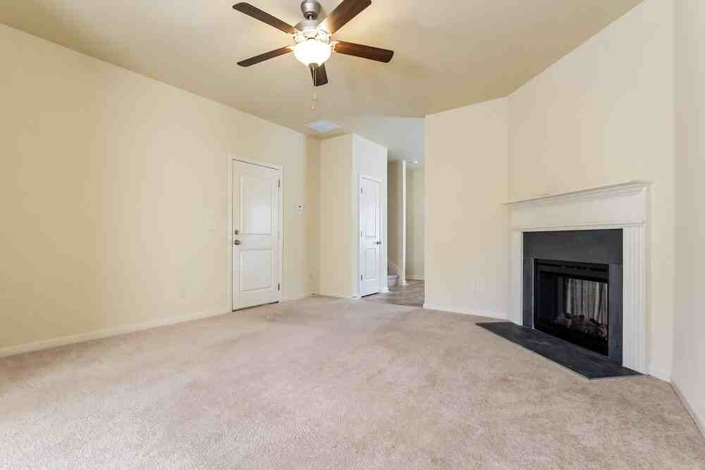 1314 Little Hampton Dr - Photo 4 of 15