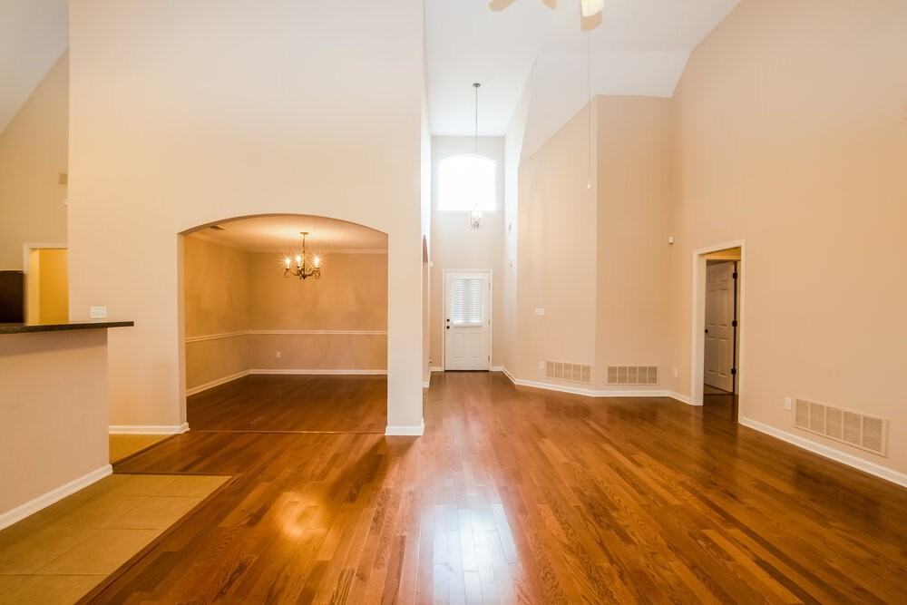 11660 Dempsey Dr - Photo 3 of 18