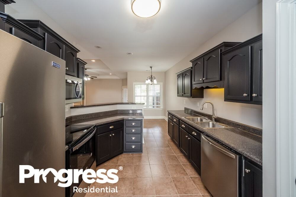 6416 Arbor Lake Dr E - Photo 6 of 17