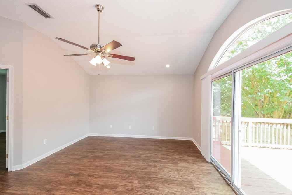 3401 Millcrest Dr - Photo 3 of 16