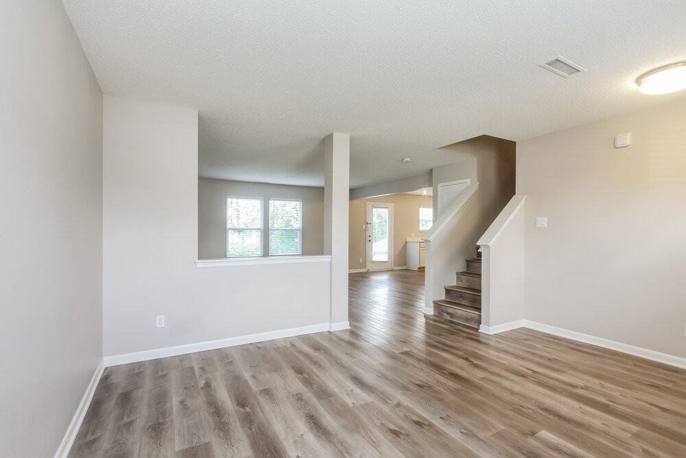 9210 Centenary Ln - Photo 4 of 17