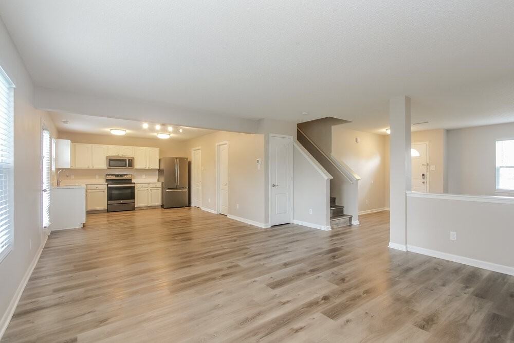 9210 Centenary Ln - Photo 7 of 17