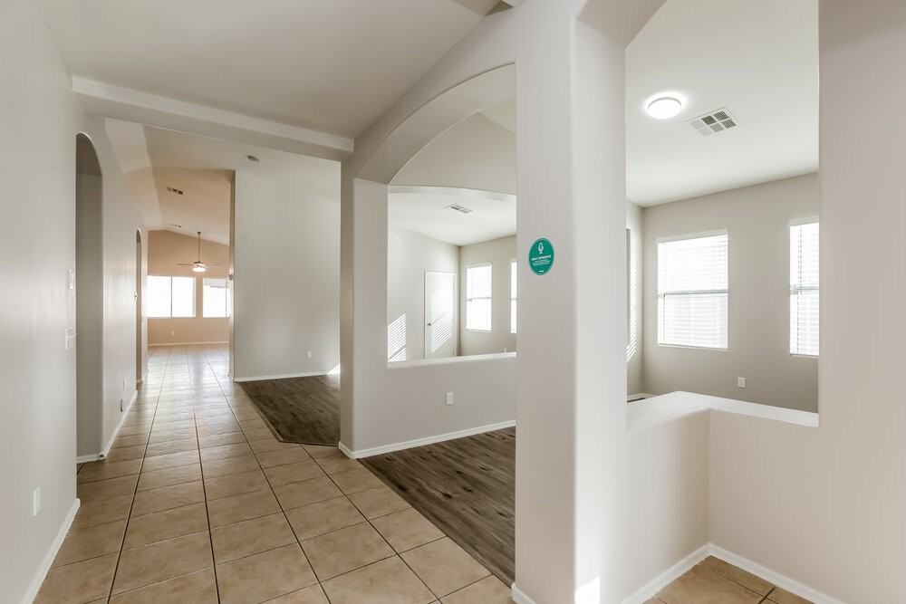 4130 W Vineyard Rd - Photo 3 of 16