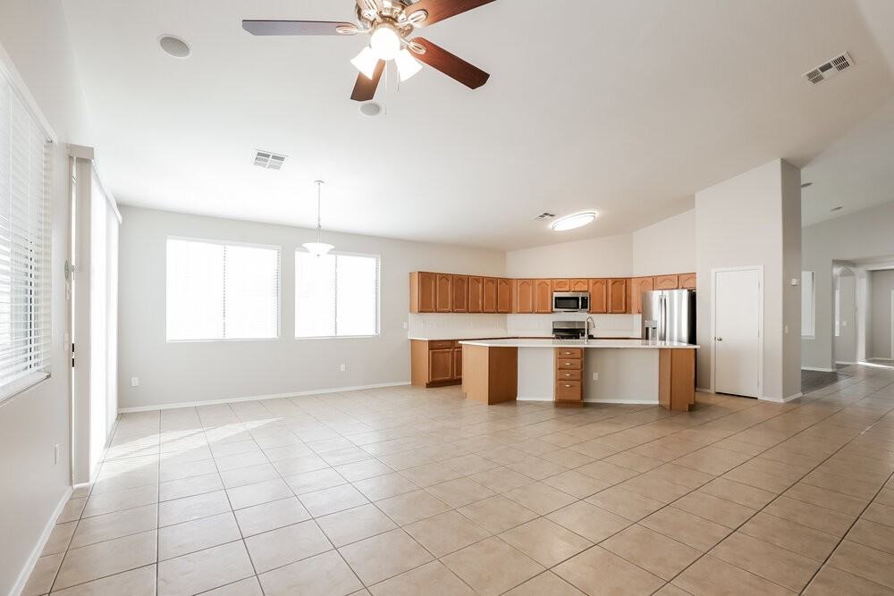 4130 W Vineyard Rd - Photo 7 of 16