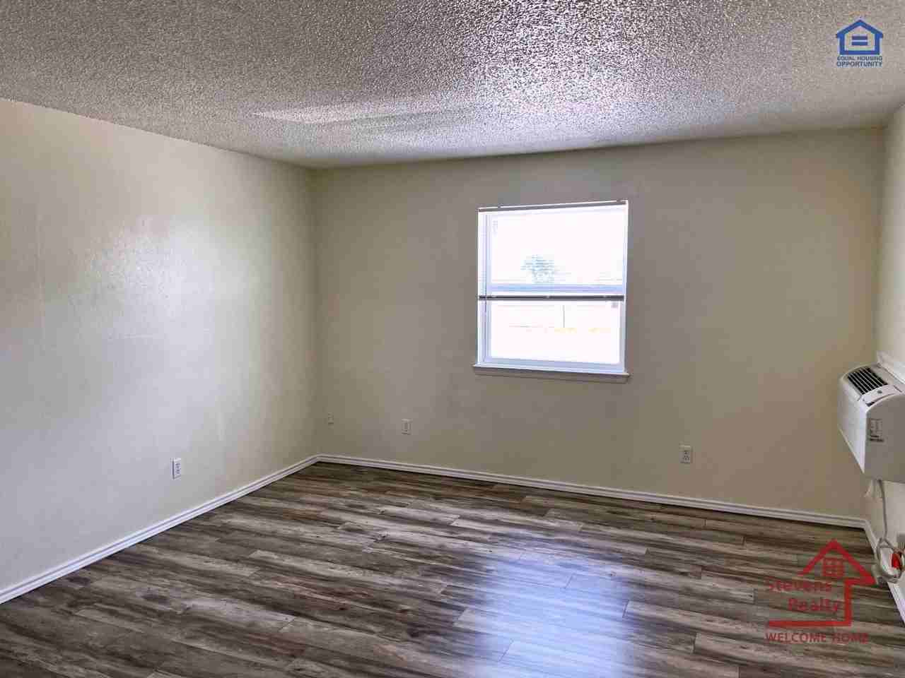 2111 NW Lindy Ave - G1 - Photo 5 of 17