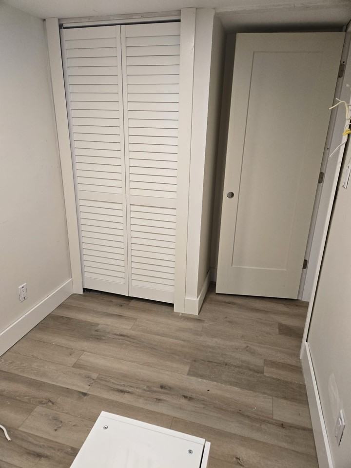 Lonsdale Ave & Carisbrooke Crescent - Photo 4 of 6