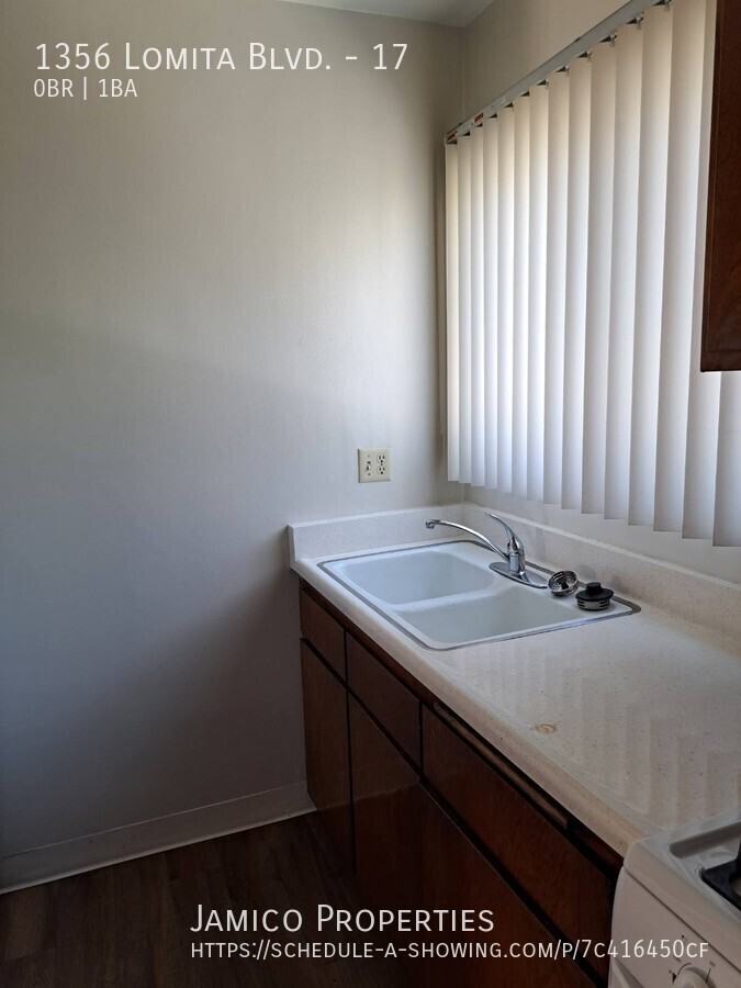 1356 Lomita Blvd #17 - Photo 5 of 14