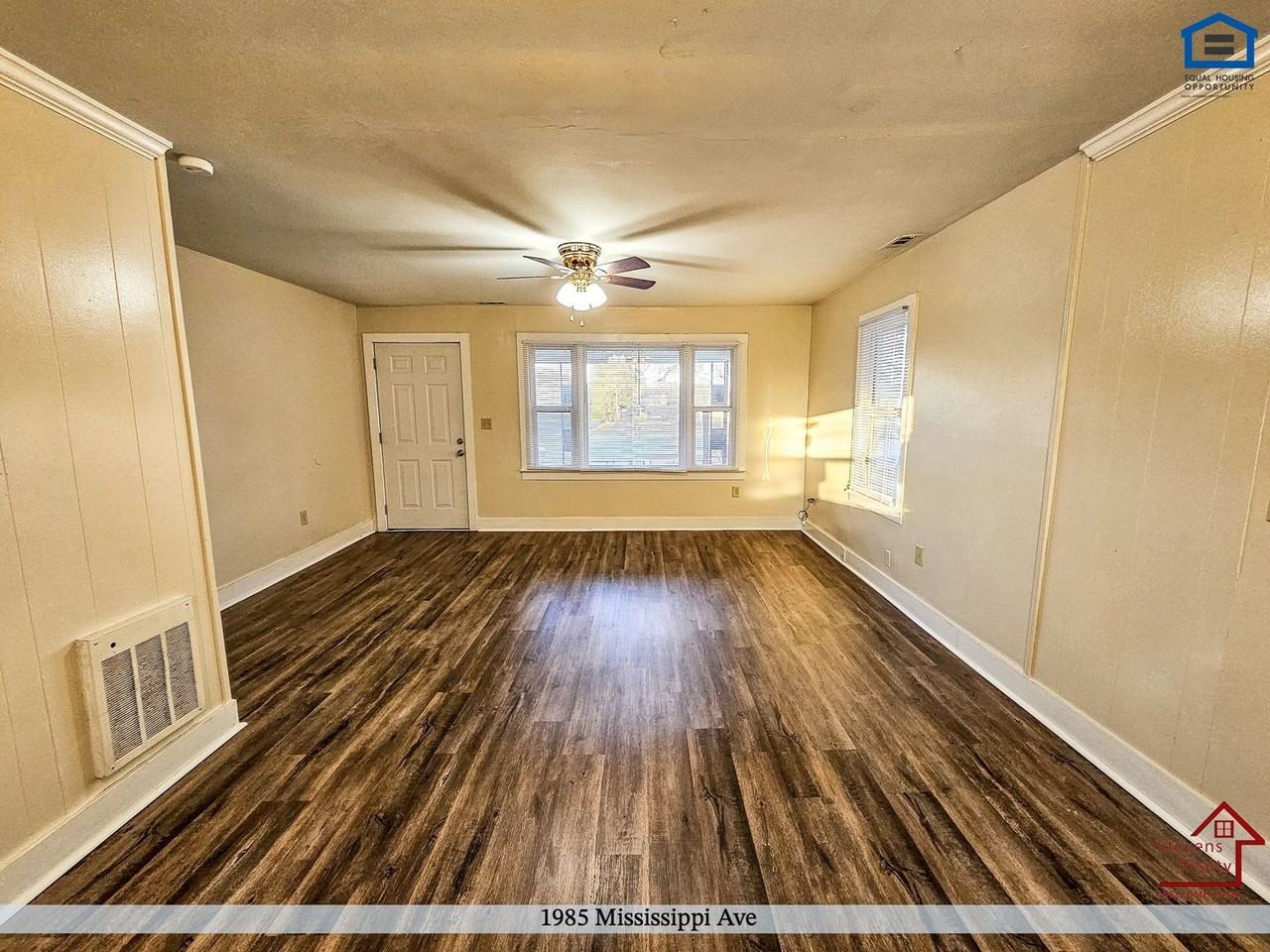 1985 Mississippi Ave - Photo 5 of 16