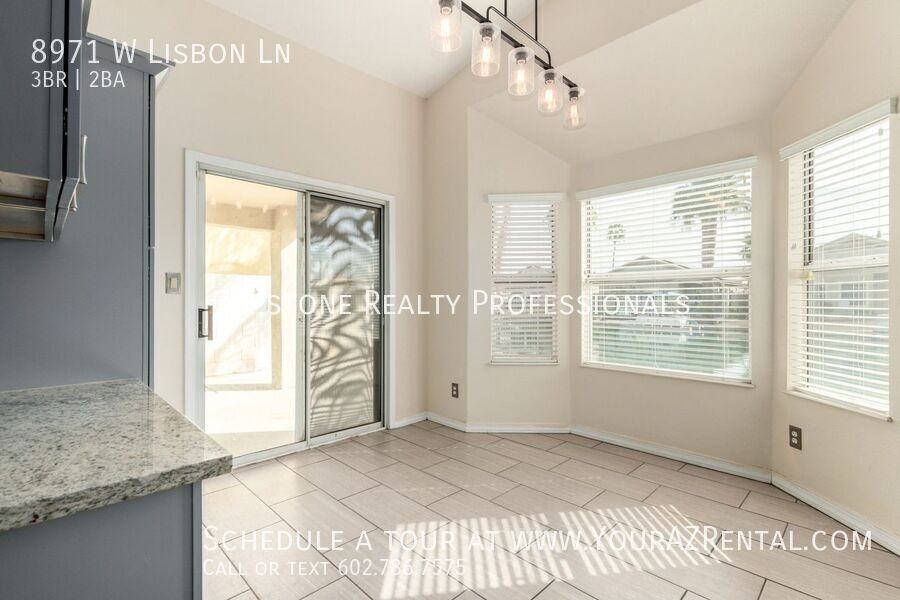 8971 W Lisbon Ln - Photo 6 of 26