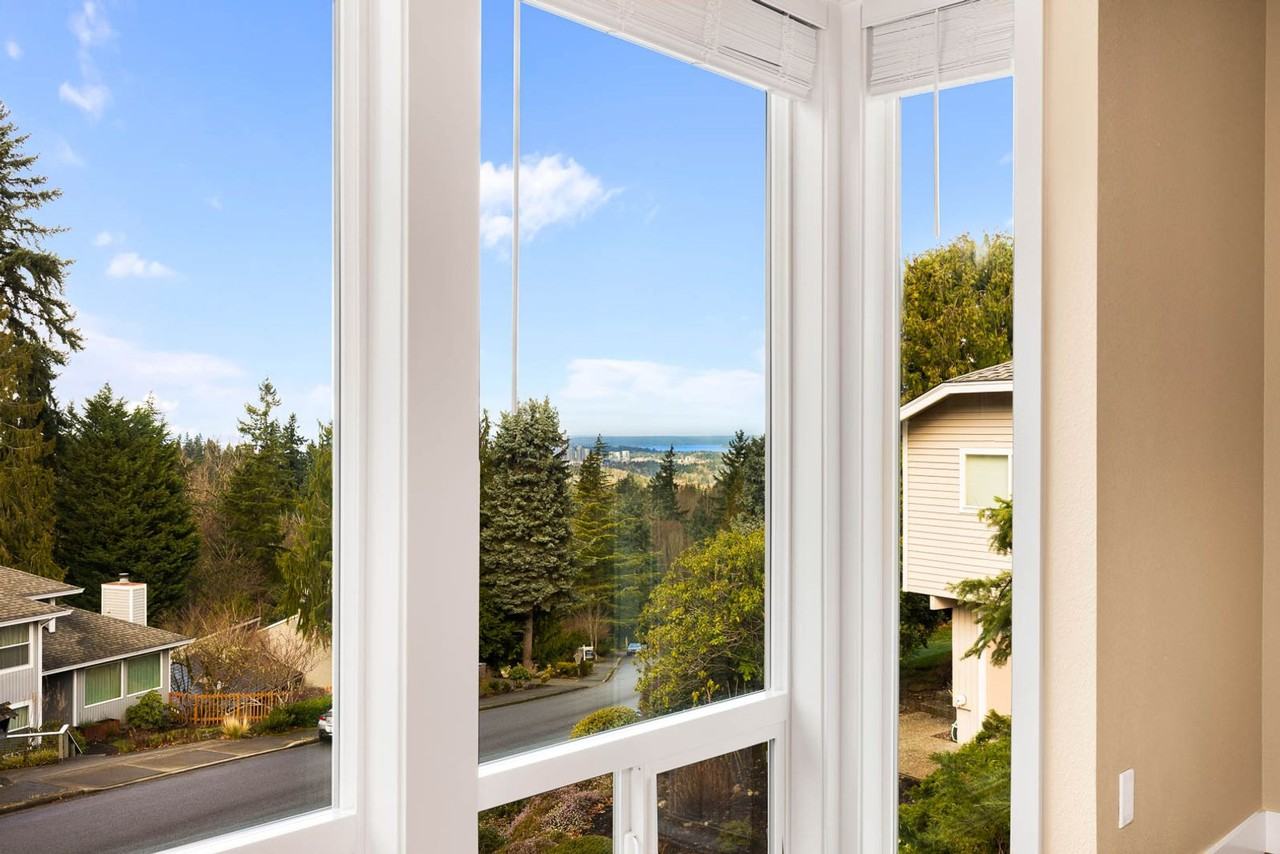 4758 153rd Ave Se - Photo 5 of 29