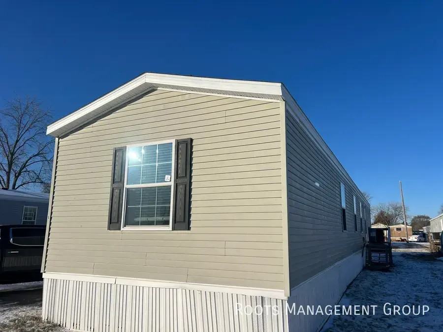 2300 E Philip Ave Trlr 6 #6 - Photo 2 of 12