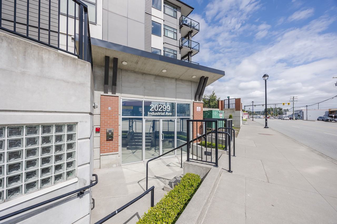 The Landing - Photo 3 of 10