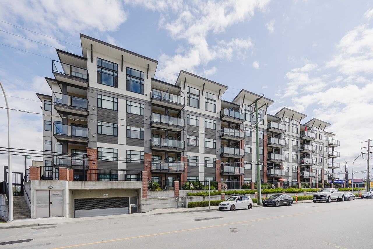 The Landing - Photo 4 of 10