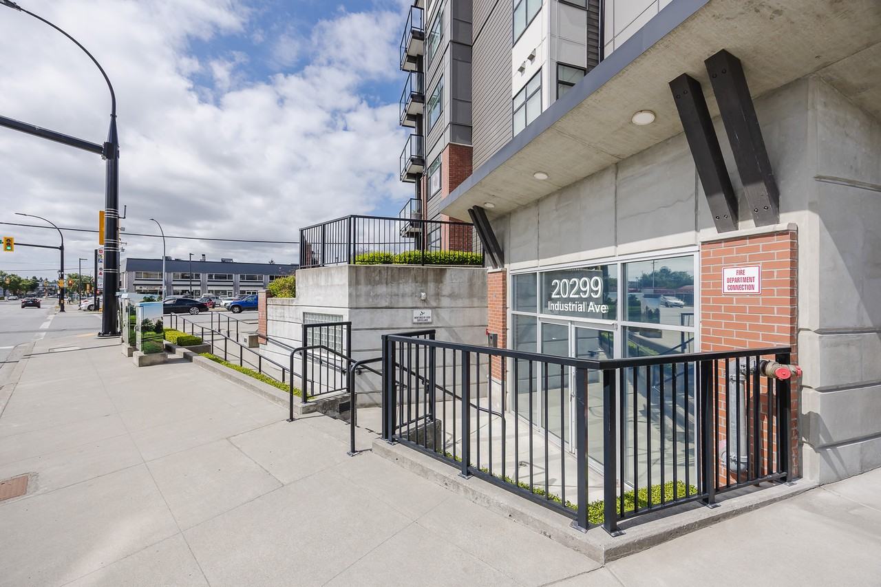 The Landing - Photo 5 of 10