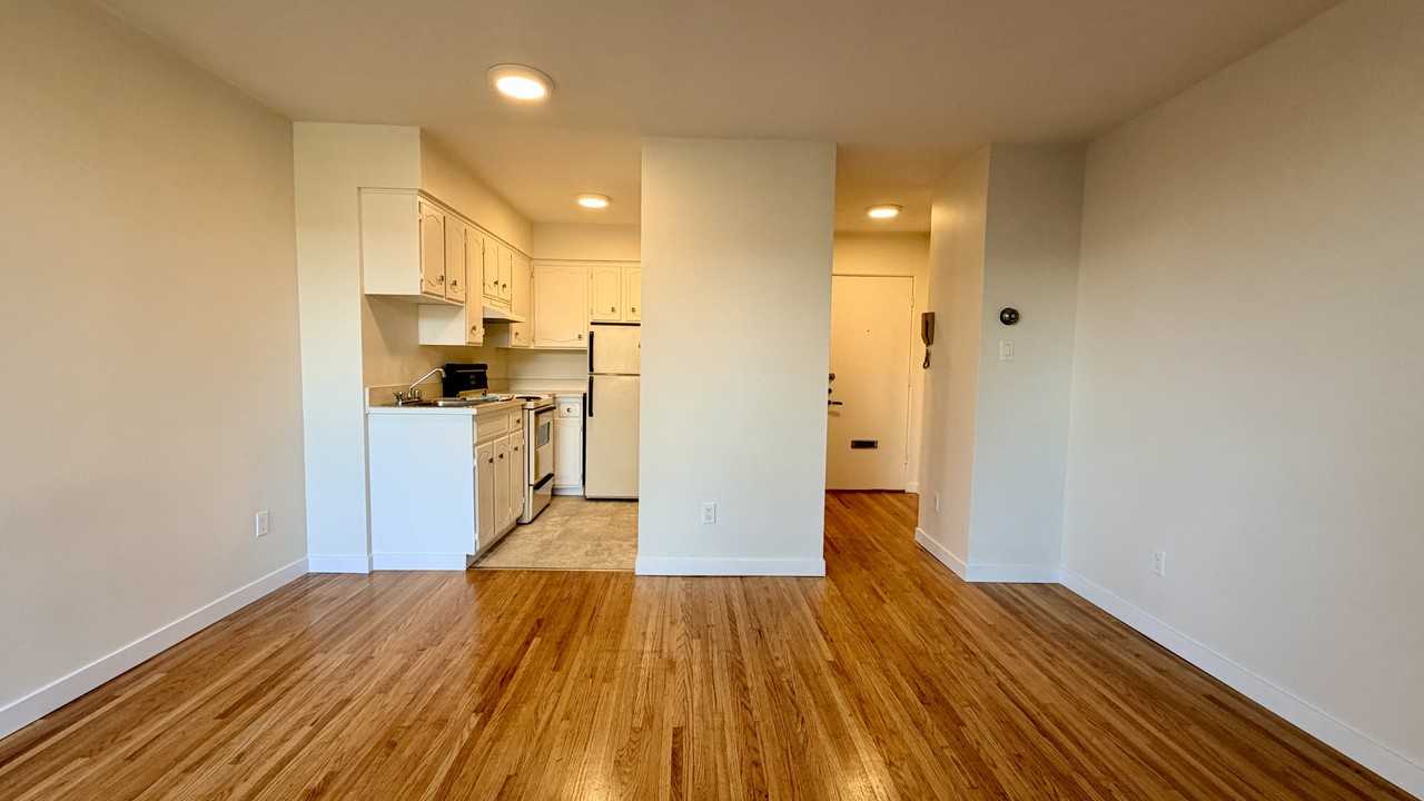 2476 York Avenue #202 - Photo 3 of 12