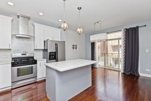 1332 N Burling St #0 - Photo 1 of 1