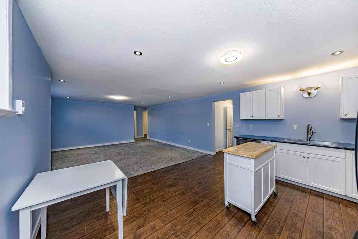 32971 Hawthorne Avenue - Photo 7 of 24