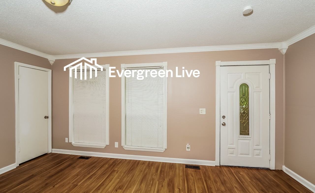 2120 Tall Oak Cir - Photo 2 of 14